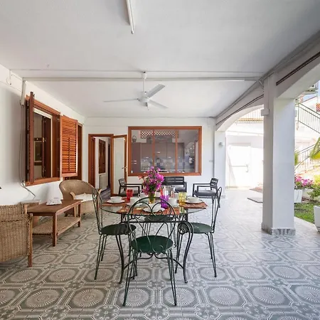 Apartment La Cueva Dello Scirocco By Domusicily *