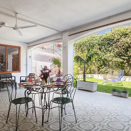 Apartment La Cueva Dello Scirocco By Domusicily